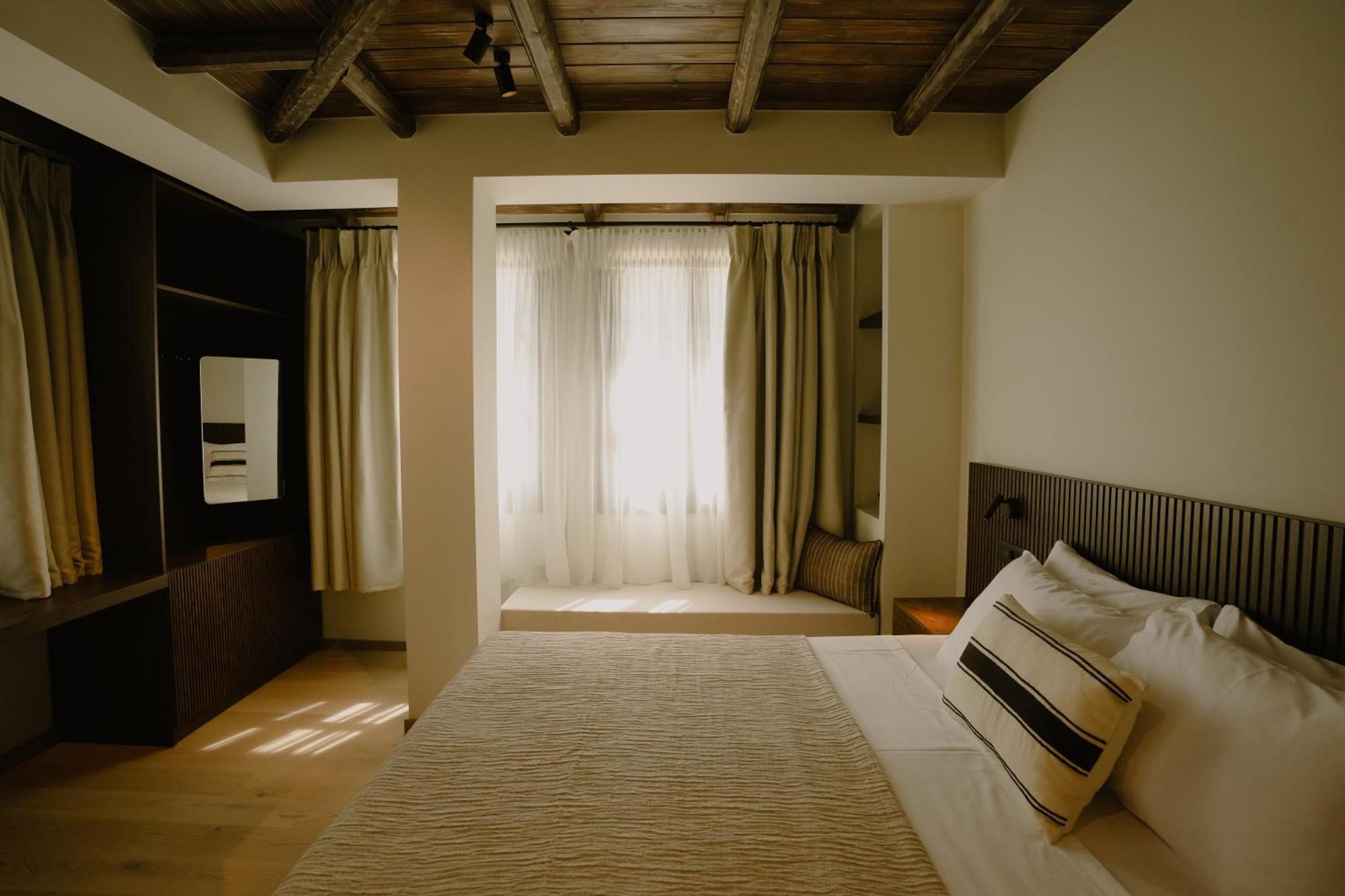 カストラキオン Mones Bed & Breakfast エクステリア 写真